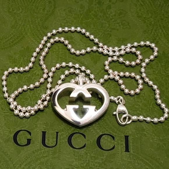 🎋Gucci Britt Heart Interlocking GG Pendant w/Beaded Chain - Picture 1 of 10